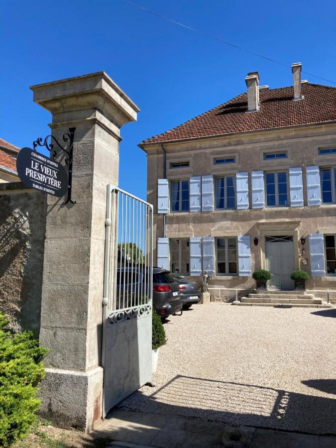 Le Vieux Presbytere Confracourt Exterior photo