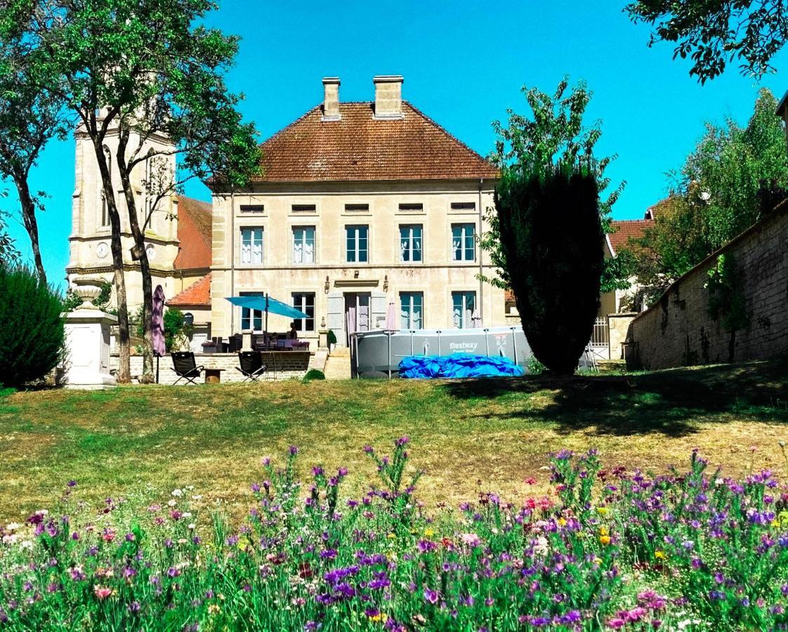 Le Vieux Presbytere Confracourt Exterior photo